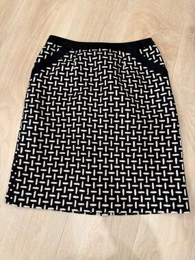Vintage 1990s Talbots 100% Wool Black White Pencil Skirt W Zipper Sz 6P CAREER
